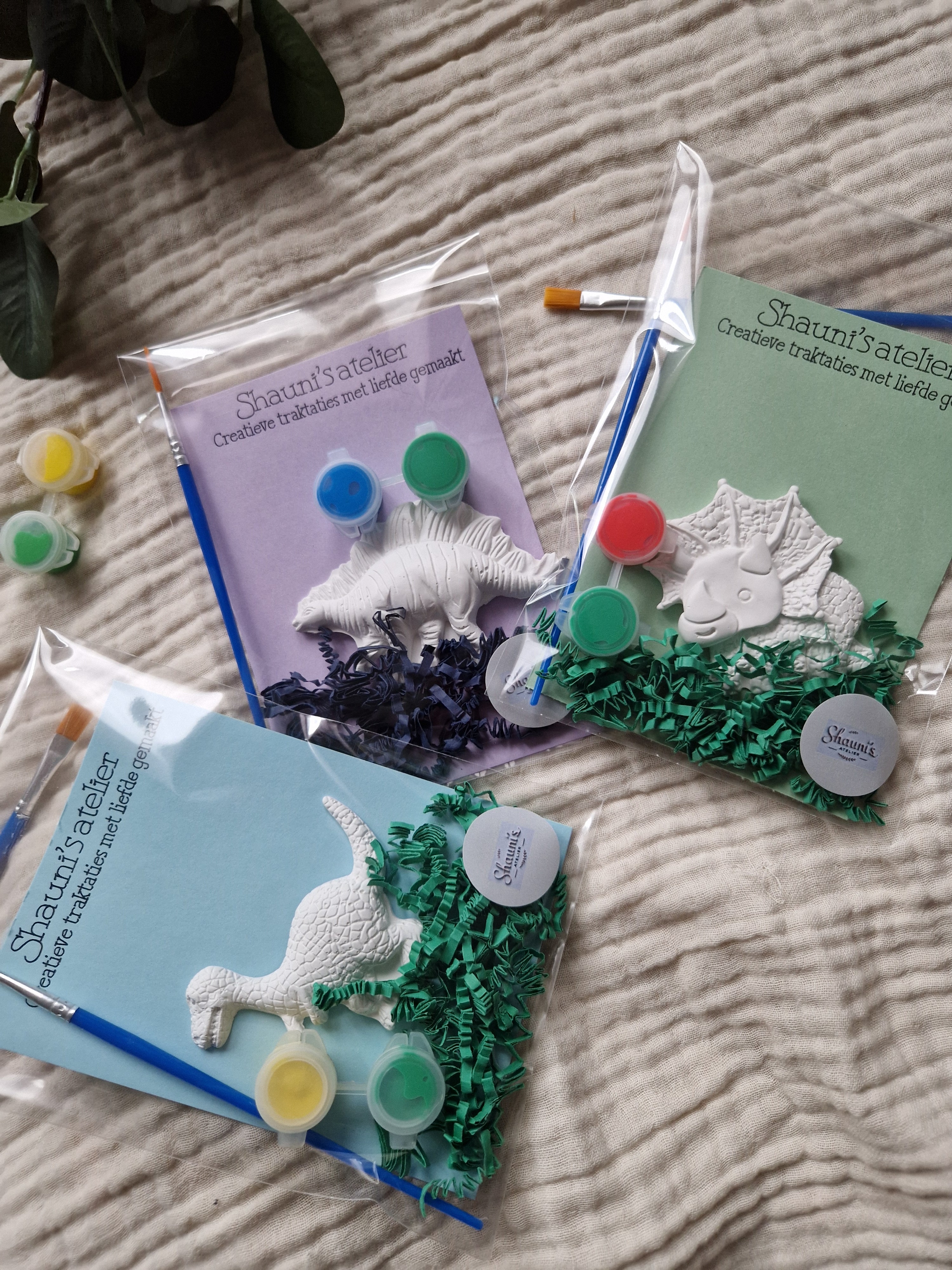 Dinosaurus gipsfiguren traktatiepakket