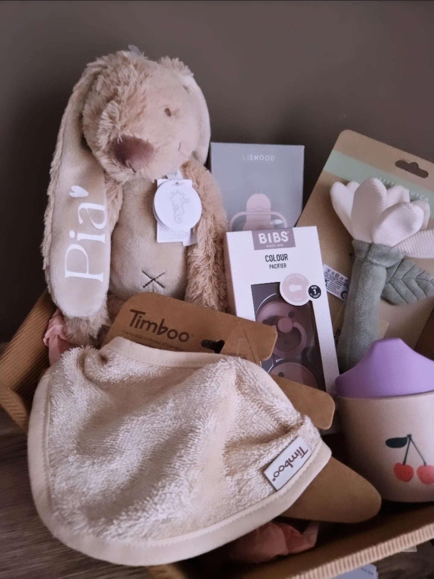 cadeaumand geboortegeschenken en gepersonaliseerde happy horse