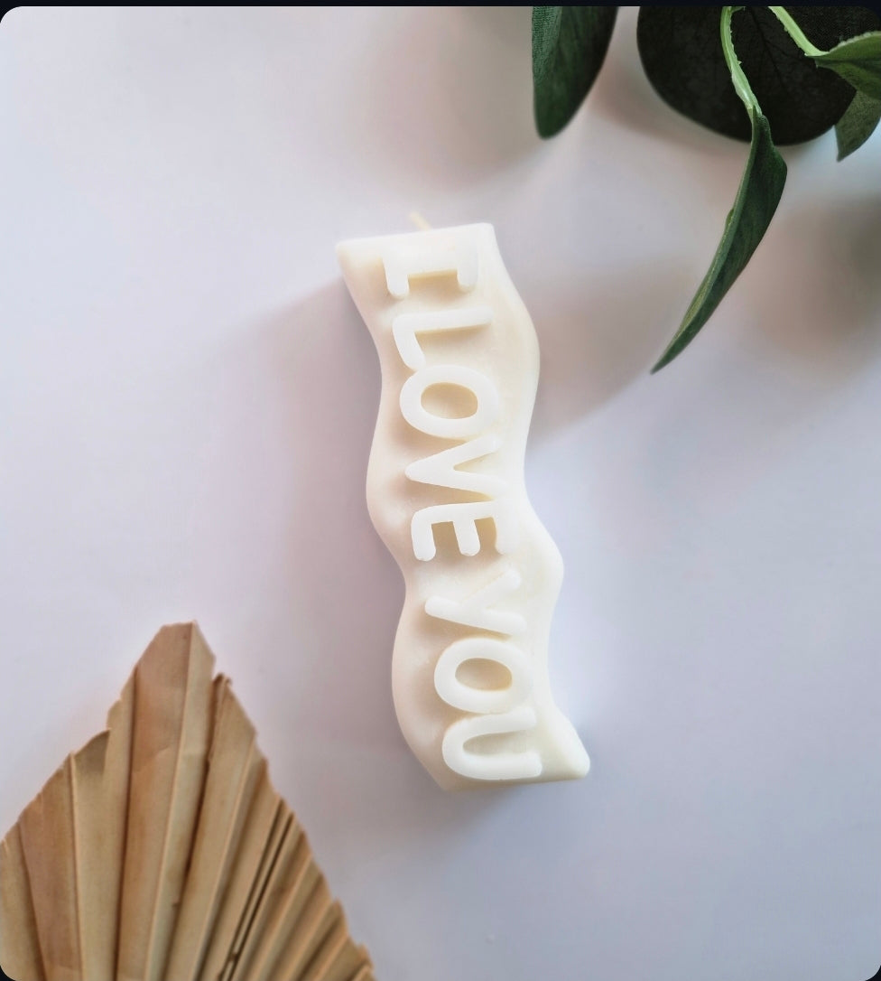 Witte i love you wave kaars 