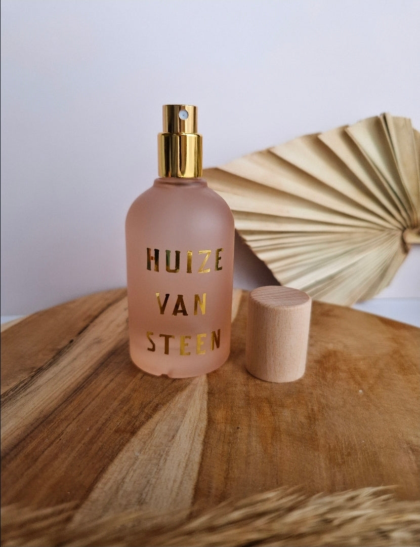 Glazen roomsprayflesje met houten dop