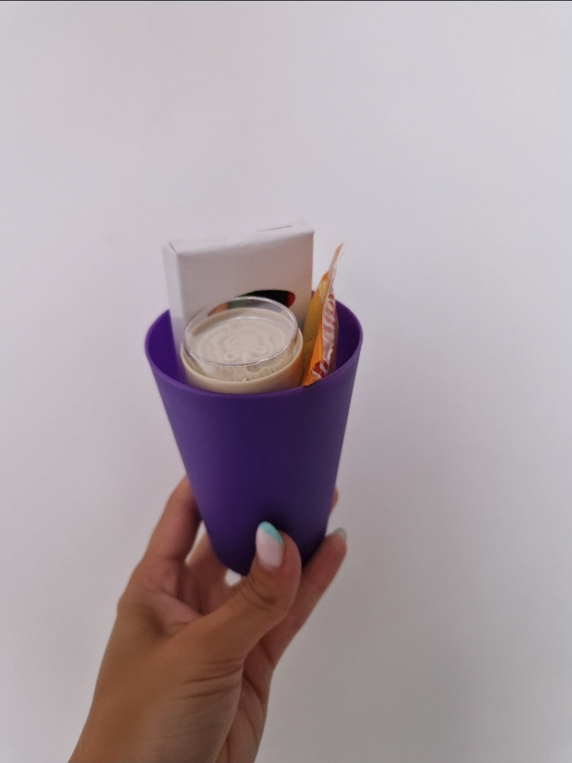 gevulde traktatiebeker met bellenblaas, snoepzakje en potloodjes